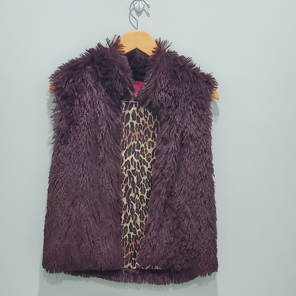 Betsey Johnson small fur vest